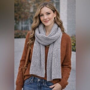 GAP Soft Heathered Gray Knit Scarf NWT